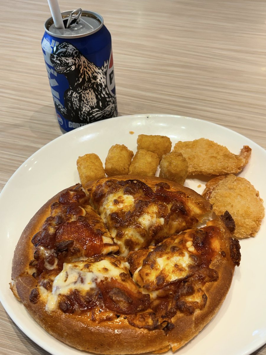 ousikaa's tweet photo. lunch食頹餐😔🙌
學校附近冇咩好食 https://t.co/AGcufJKKtm