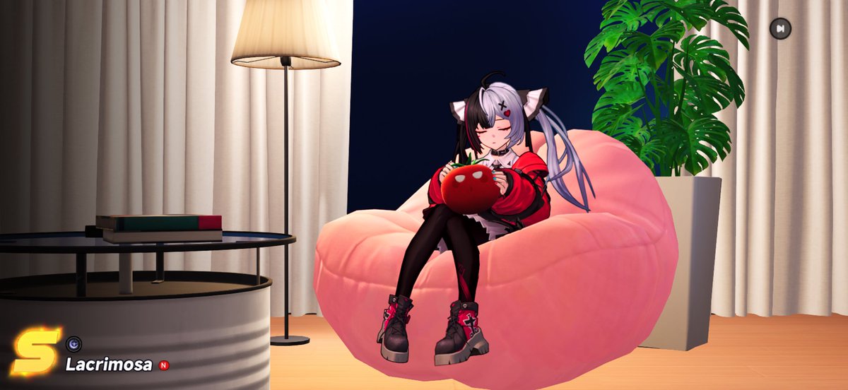 KoiFanArtist's tweet photo. Tomato Girl and New Whip Acquired https://t.co/QD9EPeyLUC