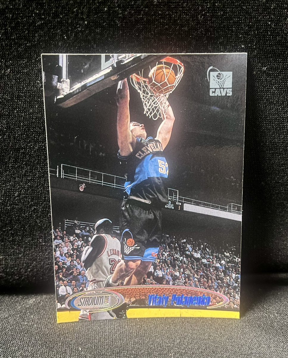 67_cards's tweet photo. 🏀 Les cartes du jour :🏀

- Buck Johnson / Skybox Hoops 1992-1993
- Vitaly Potapenko / Topps Stadium Club 1998-1999 https://t.co/s2PKBSYMSy