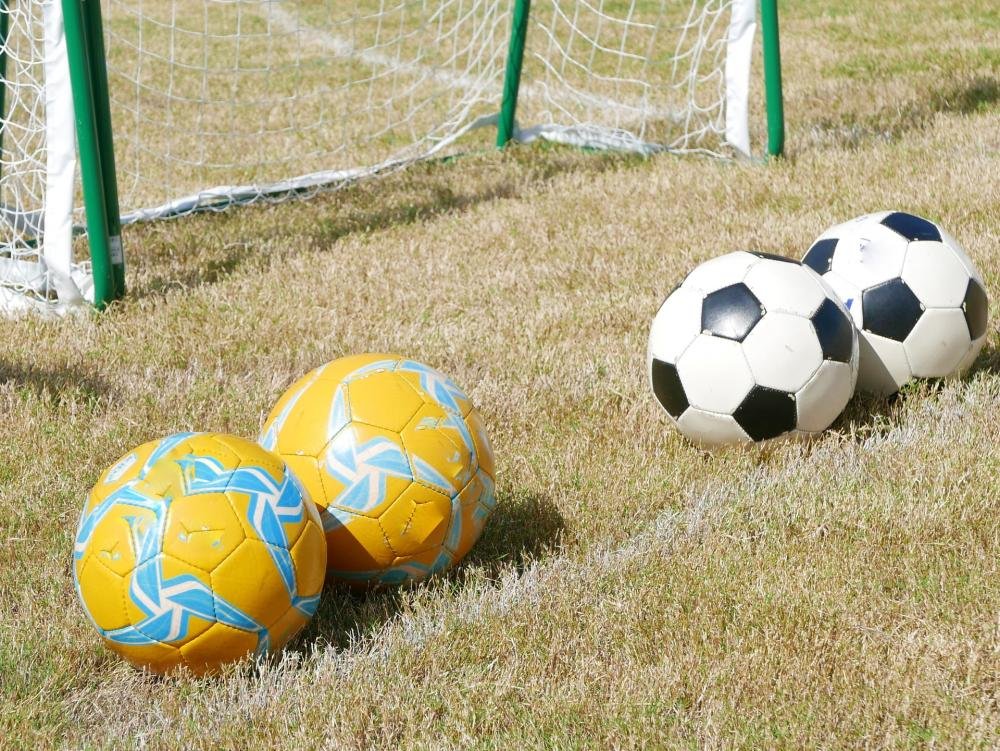 machi_note's tweet photo. 【サッカートーク会 開催⚽】

6/13に康生交番横にあるビル・康生百貨店2Fで
『FCマルヤス岡崎 トーク会』が開催されるよ💕

ワールドカップ観戦が
もっと楽しめるようになるかも⚽✨

申込はリンク先のメールフォームから✉

【イベント情報】
https://t.co/gIpZ0Qxi0A
#まちへこりん　#ぽけろーかる https://t.co/wqkhRsFKDa