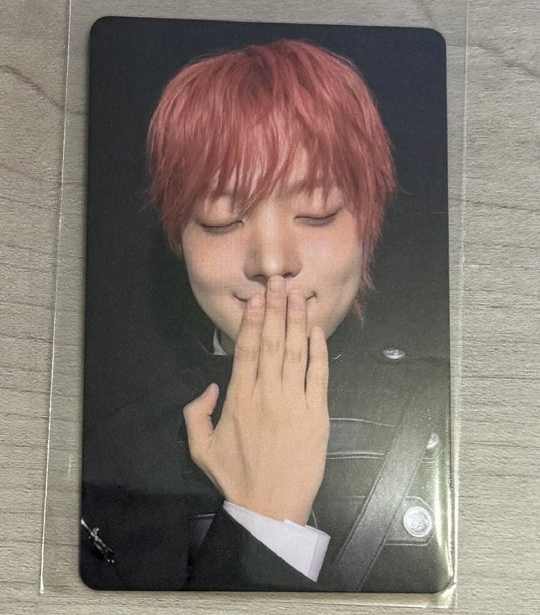 euichuuu's tweet photo. WIJU DIMPLES ON FULL DISPLAY FOR A PC?????????? JUST TAKE MY FUTURE SALARY ATP https://t.co/qFTas2ZYUo