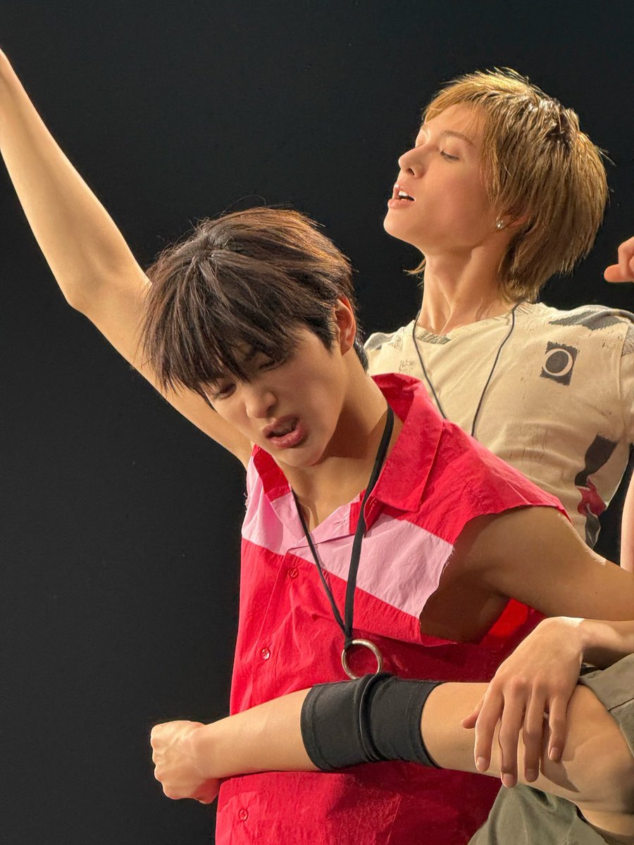 keonho pics tweet media