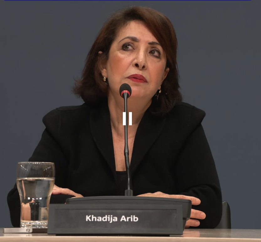 Rob_Roos's tweet photo. Khadija Arib bij de parlementaire enquêtecommissie corona. Zij zou de commissie voorzitten, maar werd kort daarvoor onder opvallende en omstreden omstandigheden uitgeschakeld.
https://t.co/83SX7KM4oX https://t.co/j1HN8GAU1Z