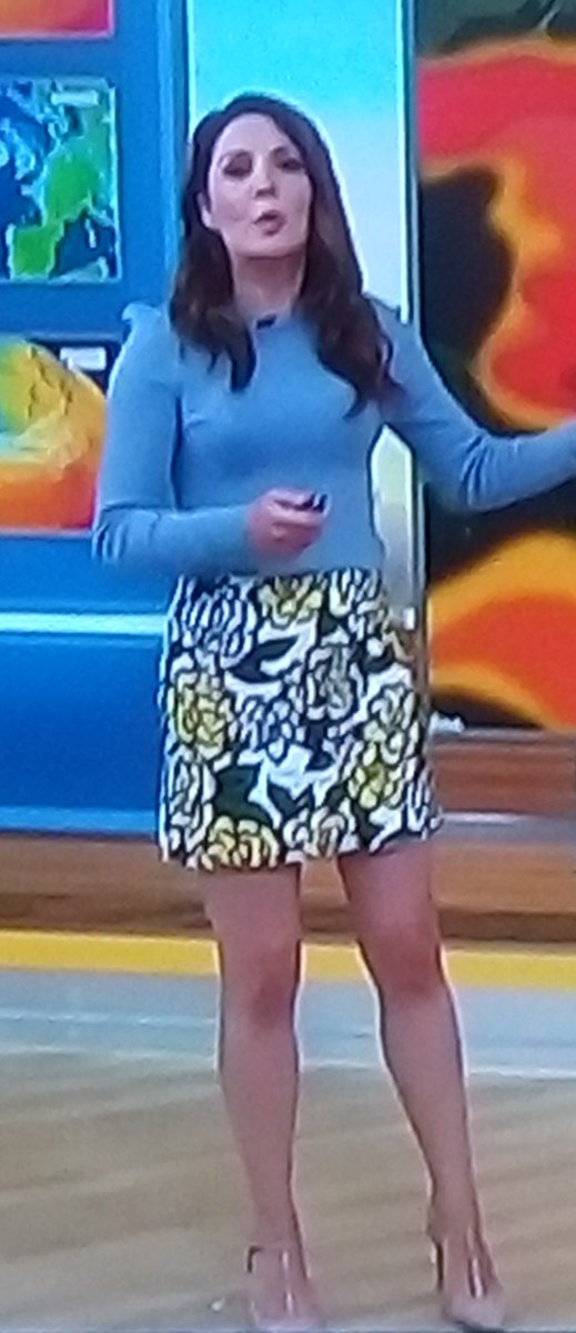 newsladies1's tweet photo. Laura 😍 https://t.co/sc8CVWCear