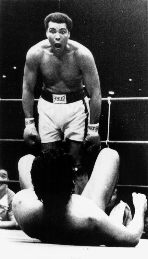CraftOfMastery's tweet photo. The greatest fighters are explosive and patient. 

The greatest thinkers are analytical and intuitive. 

Cultivate yourself beyond one dimension.

Stay crafty https://t.co/gz14WcgubQ
