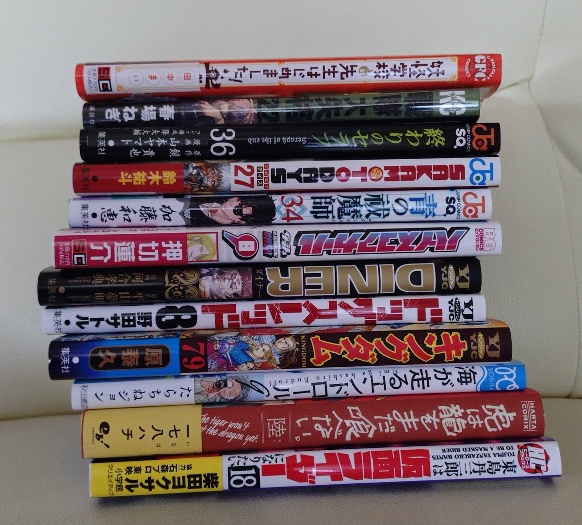 rinrinranran128's tweet photo. いつの間にか6月になってました…
5月に買った分…

#マンガ #まんが #漫画 #manga https://t.co/YavEm83V2D