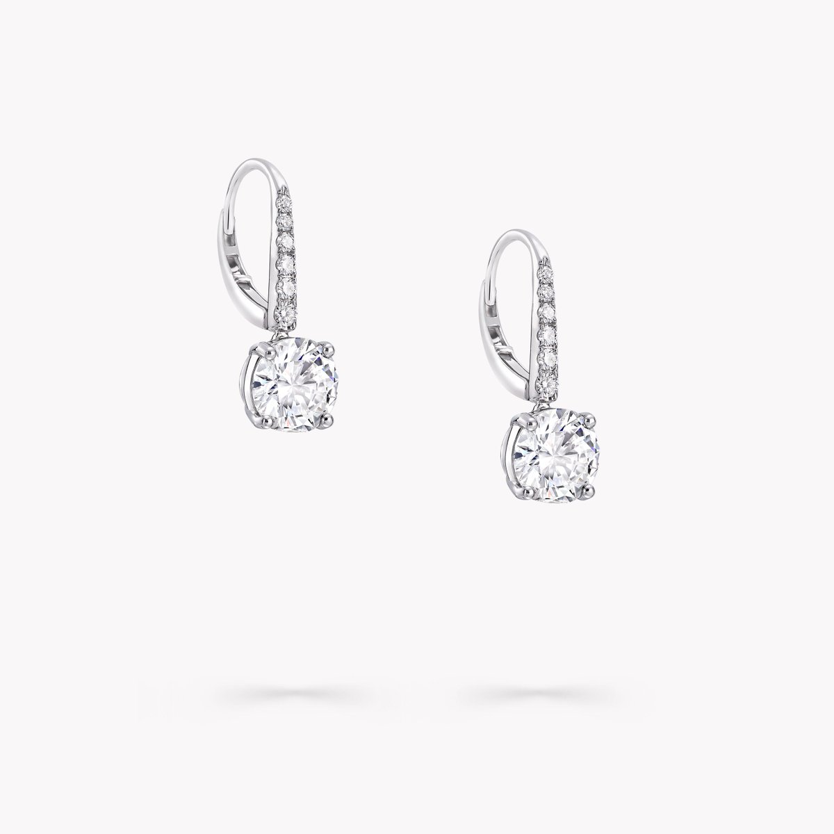CaraveParis's tweet photo. ✨ Pure brilliance in motion.

The Carave Paris Classic Solitaire Drop Earrings pair sparkling solitaire diamonds with refined pavé detailing for timeless sophistication.

#CaraveParis #DiamondEarrings #LuxuryJewelry #FineJewelry #SolitaireEarrings https://t.co/YsqMjXD18R