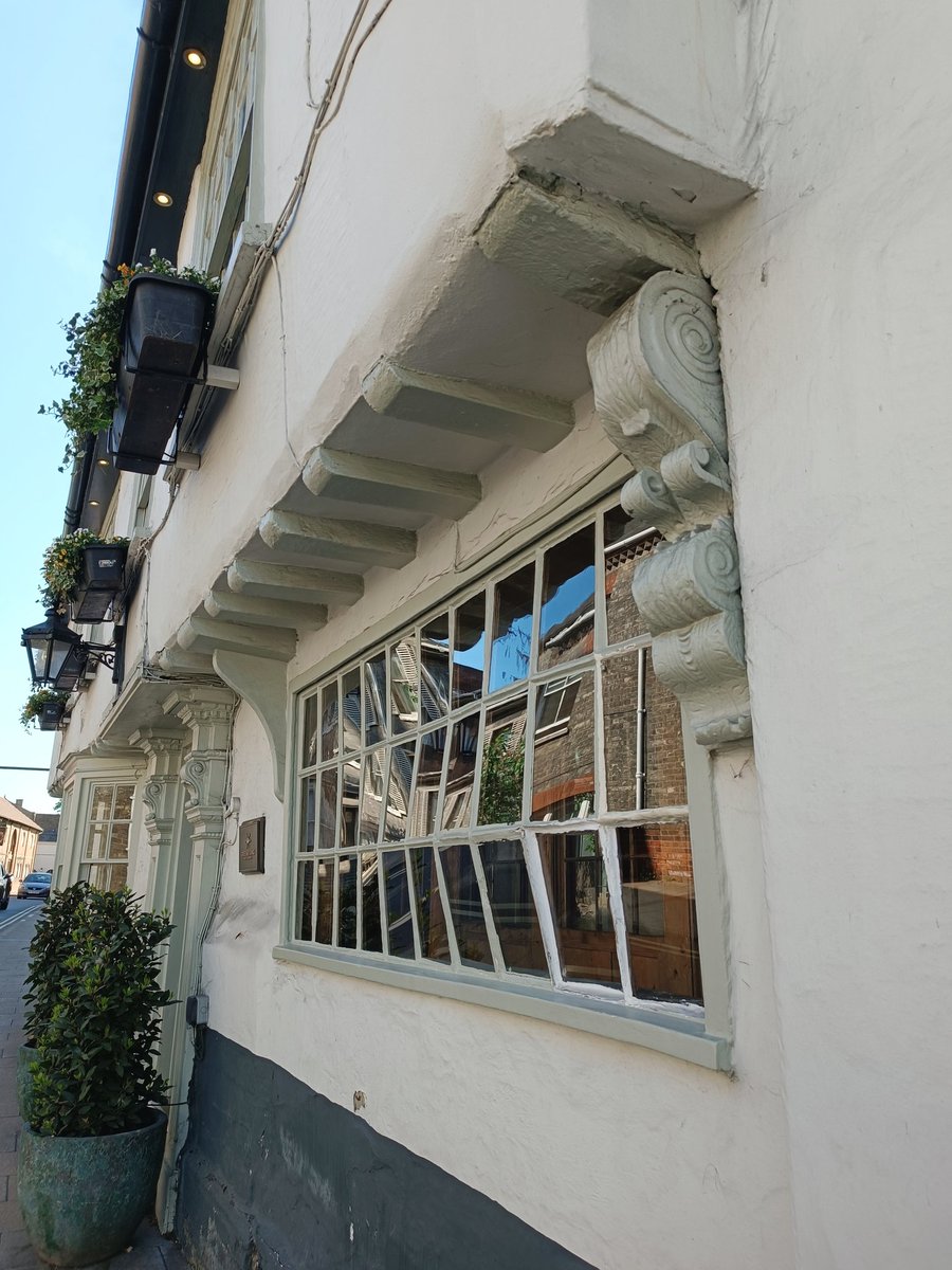 CEMustoe's tweet photo. Bury St Edmunds, Suffolk 
#WindowsOnWednesday https://t.co/kWejmy9Ve2