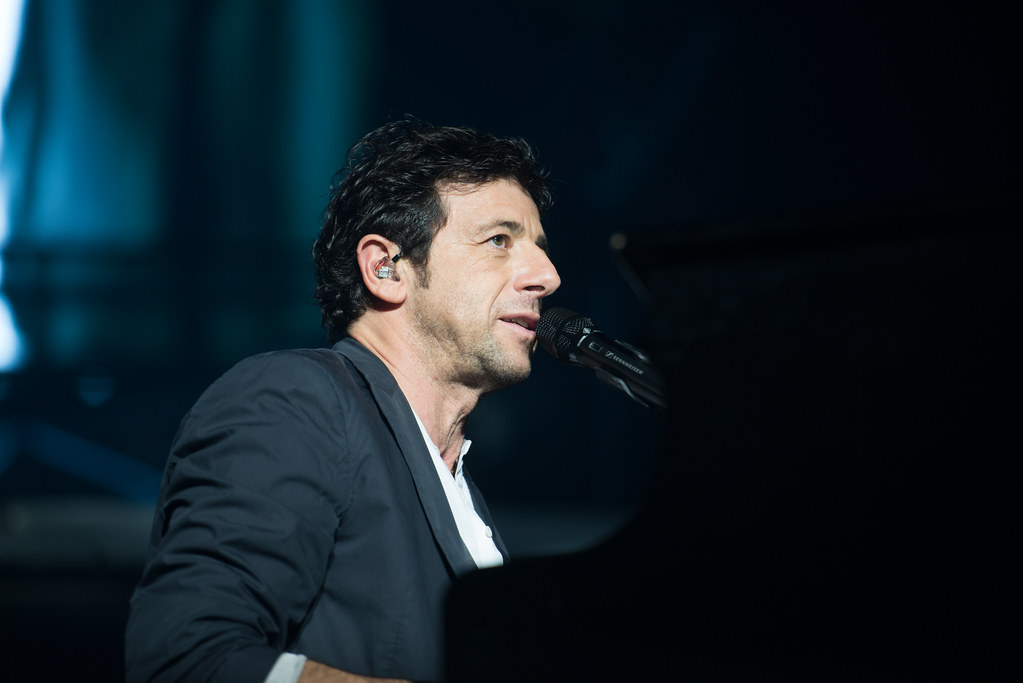 Planetes360's tweet photo. « Tout le monde savait. » Derrière les accusations visant Patrick Bruel, c’est tout un milieu qui se retrouve face à ses silences : rumeurs persistantes, alertes informelles, réputation connue dans les coulisses et carrière intacte pendant des décennies. Le vrai scandale n’est pas seulement judiciaire, il est systémique. ⚠️

Quand une industrie entière entend, murmure, prévient en privé mais ne brise jamais publiquement l’omerta, faut-il encore parler de simples dérives individuelles ou d’un système organisé pour protéger les puissants ? 🔥

👉 Lisez l'article complet et non censuré : https://t.co/S9PgVzuPGD