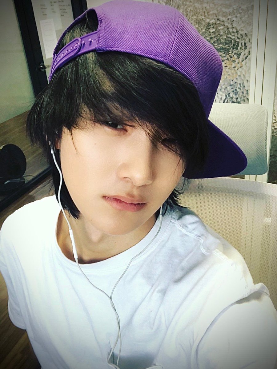 twiceverseceo's tweet photo. pridEMOnth https://t.co/4wyzJaewNw