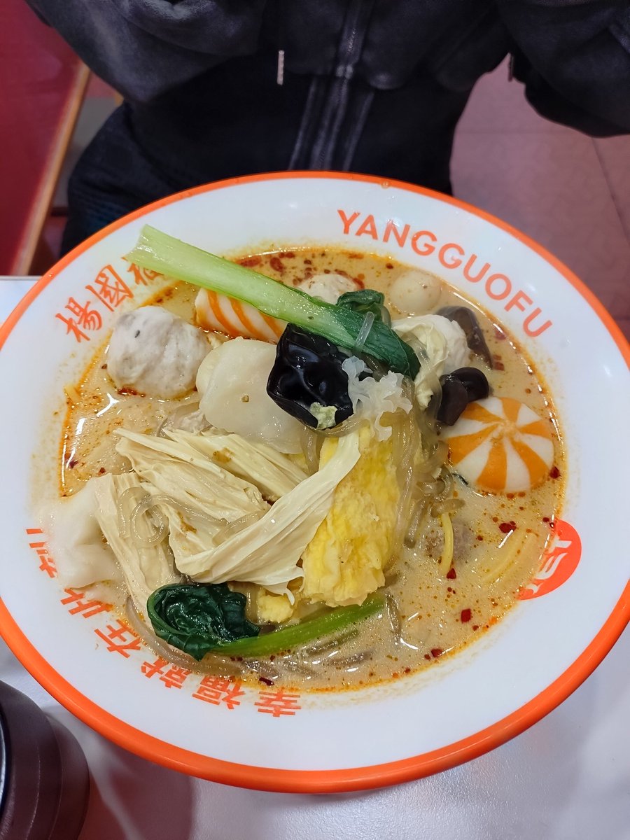 katorigorogoro's tweet photo. 最近増殖してる麻辣湯屋に娘と

こりゃ儲かるビジネスモデルだと思ったよ https://t.co/2XVIM6qI0M