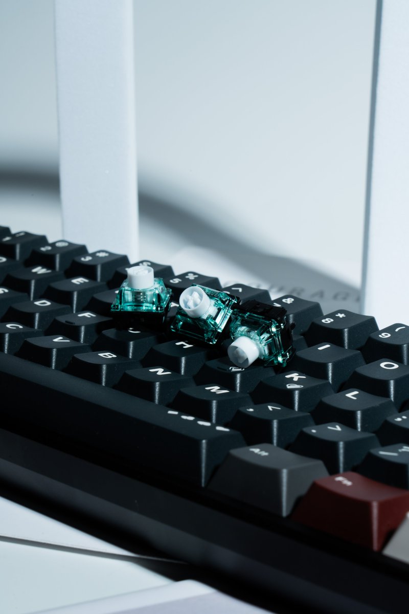 GATERONOfficial's tweet photo. GATERON Magnetic Jade · Attraction HE Switch — Between light and shadow, magnetic balance meets effortless rebound.

🛒: https://t.co/kVGfzDwCO1 https://t.co/SCpiFFcVTG