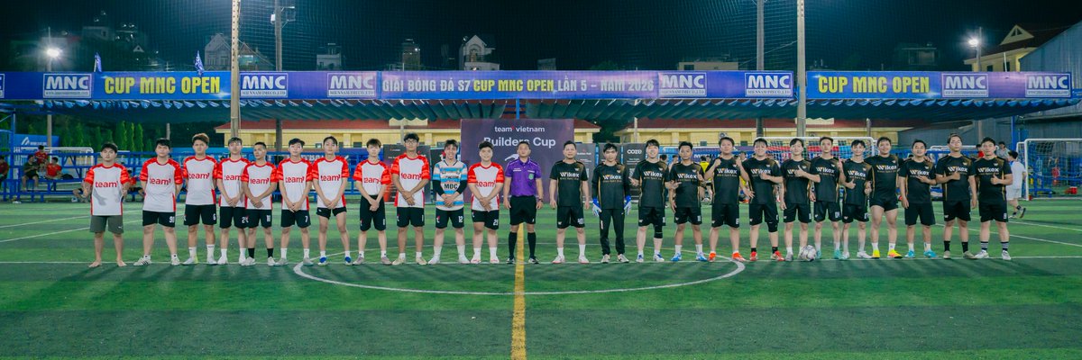 Team1VN's tweet photo. Building is better together. ⚽️

Không chỉ là một giải đấu bóng đá. 

@AvaxTeam1 Builders Cup là nơi cộng đồng xích lại gần nhau hơn, kết nối và cùng tạo nên những khoảnh khắc đáng nhớ.

Video recap sẽ sớm được lên sóng. Cùng chờ nhé! https://t.co/vAkqgdQmfo