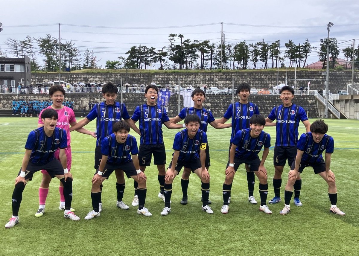 nbfc_ngt's tweet photo. 【🔵新潟県総体準々決勝試合結果🔵】

日本文理 vs 開志学園JSC
○2-0(0-0 2-0)

-得点者-
嶋田 羽玖 (エスペランサSC)
鴨下 雄真 (エボルブFC)

【-NEXT-】
6月6日(土)準決勝
13:30KO@五十公野運動公園
vs新潟明訓

#日本文理
#日本文理サッカー https://t.co/i8Lc6vMZWH