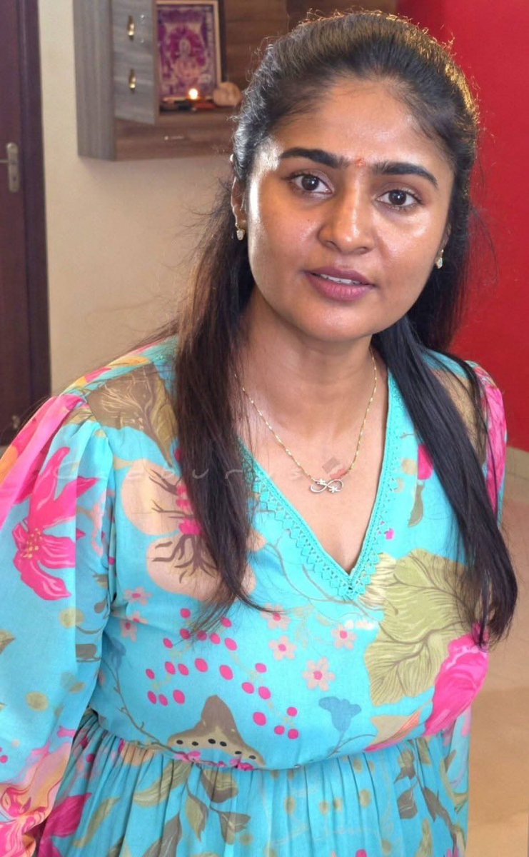 insta_fami's tweet photo. Amru kutty ena odambu face d ahhh unala thukki vachu podanum ahhh un face ke neraiya aduchutten d 

https://t.co/a5VtG73ANb

#amurtha #kanji https://t.co/O6CCvKAIqh