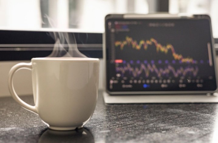 Emrez_Charts's tweet photo. Good morning traders ☀️

Before you open the charts, ask yourself:

Are you trading with a plan.
Or just looking for something to click?

One leads to growth.
The other leads to losses.

Choose wisely today 📈

Gm GM https://t.co/JCgXp4eMAe
