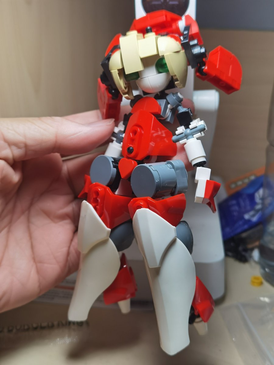 shi_zuo93729's tweet photo. We need more robot girls😭😭😭
还有为何我流量这么少，因为我看男娘吗） https://t.co/FzVBrQq9SR