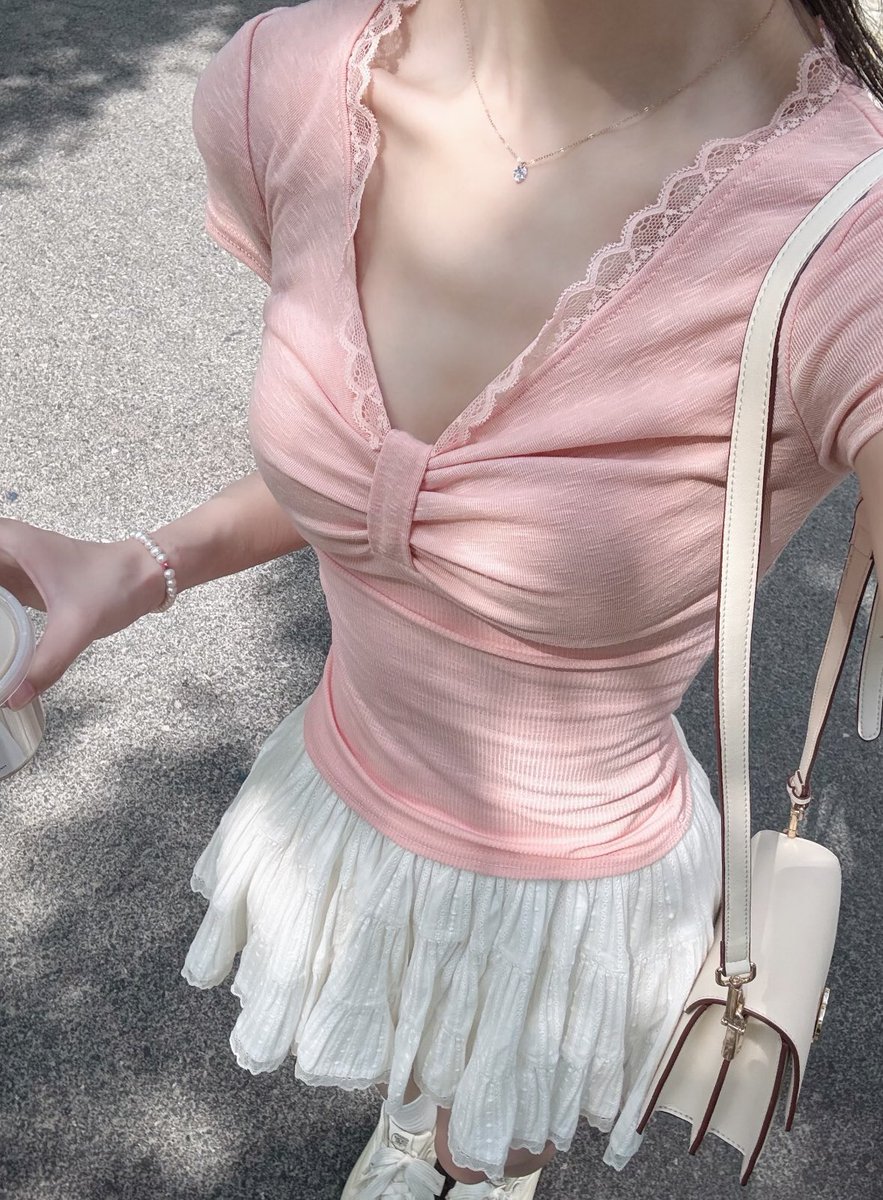 WhettenJen3688's tweet photo. 其实骚一点就是人家说的比较不正经的但除了这说法以外，个人感觉还是比较喜好这类型的，至少想玩的时候不是单纯个人犯贱自己摸索，而是玩起来互相配合默契你舒服我也爽。 https://t.co/s34e9e1udV