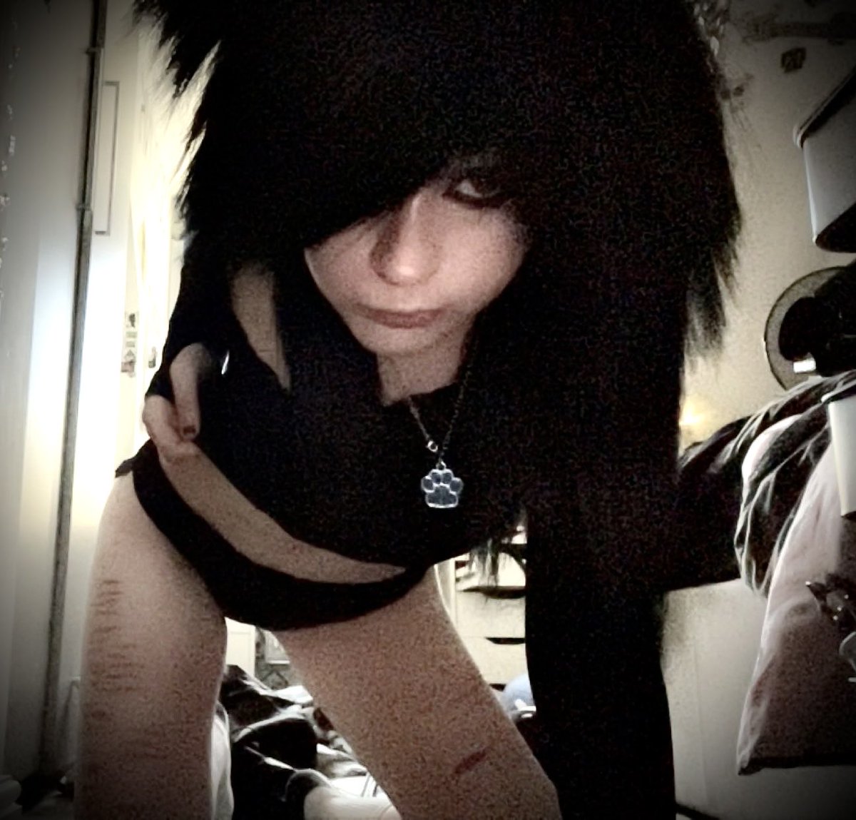 bvbmaxxing's tweet photo. #scenetwt #emotwt #emoedtwt #shedtwt https://t.co/YlYhCjvNDB