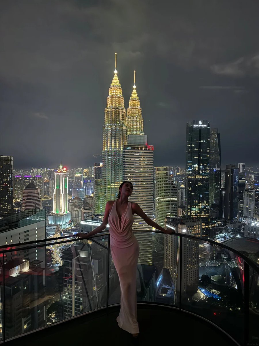 KyscSisms's tweet photo. 🌃 https://t.co/zTfEkNiQGL