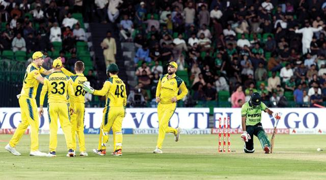 The_Nation's tweet photo. Pakistan collapse as Australia level ODI series 1-1 in Lahore
https://t.co/AT3KKUZ9Oc
#PAK_VS_AUS #collapes #ODI https://t.co/gMEcvsxcuB