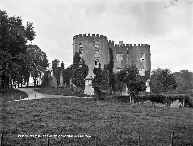 lorraineelizab6's tweet photo. Clo. Graves (3 June 1863 #Buttevant barracks, #Cork-3 Dec 1932). Author; as Richard Dehan. Successful playwright in London/NYC! Short hair/cigarettes. Initially Art student; worked at BM & Royal Female School of Art with journalism extra money at first. ๐ https://t.co/5YjGf6Uwcw https://t.co/d9SNVXv9db