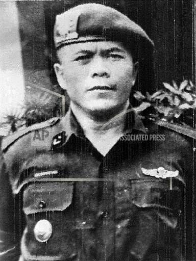BadarWiryawan's tweet photo. @karirfess Mayjend Sutoyo (korban G30S)
Letkol Untung Syamsuri (komandan Tjakrabirawa)
Soemitro Djojohadikoesoemo (ayahnya Prabowo)
Kasino (Warkop DKI)

Saya dan keempat orang itu sama-sama berasal dari Kebumen, Jawa Tengah. https://t.co/i8ljUKMK2b