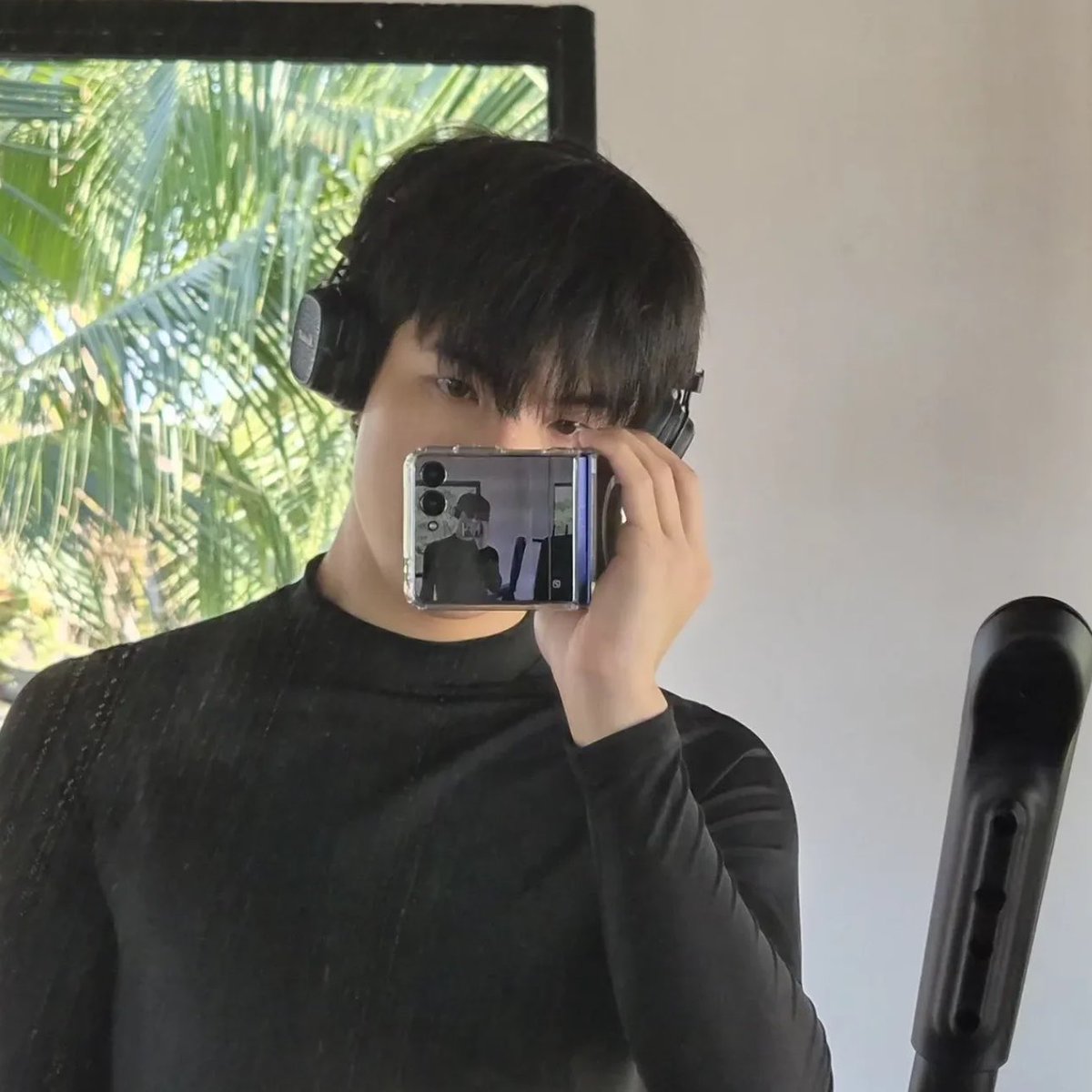 juseine_'s tweet photo. My Mirror Boy  💐✨

ʚ #JEEWATH_VVV | #VVV_TRIPLEV ɞ https://t.co/Voojr1kh2i