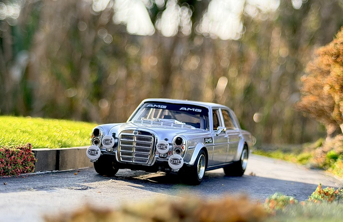 MERCEDES 300 SEL 6.8 AMG 1/43 Hotwheels #diecast #miniatures