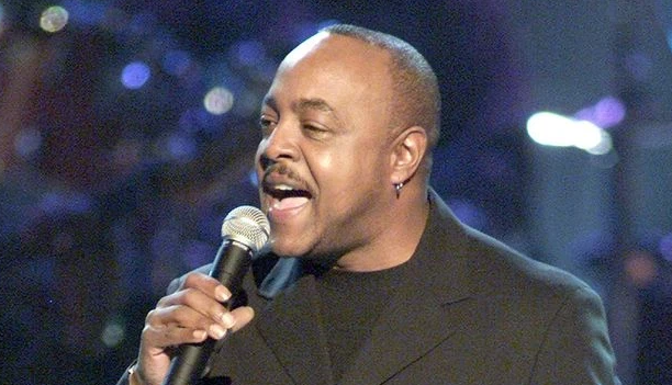 MorningLiveSABC's tweet photo. R&amp;B singer Peabo Bryson, best known for his voice on Disney classics like A Whole New World and Beauty and the Beast, has died aged 75.

#MorningLive 
#SABCNews https://t.co/vKCyNYj5Ra