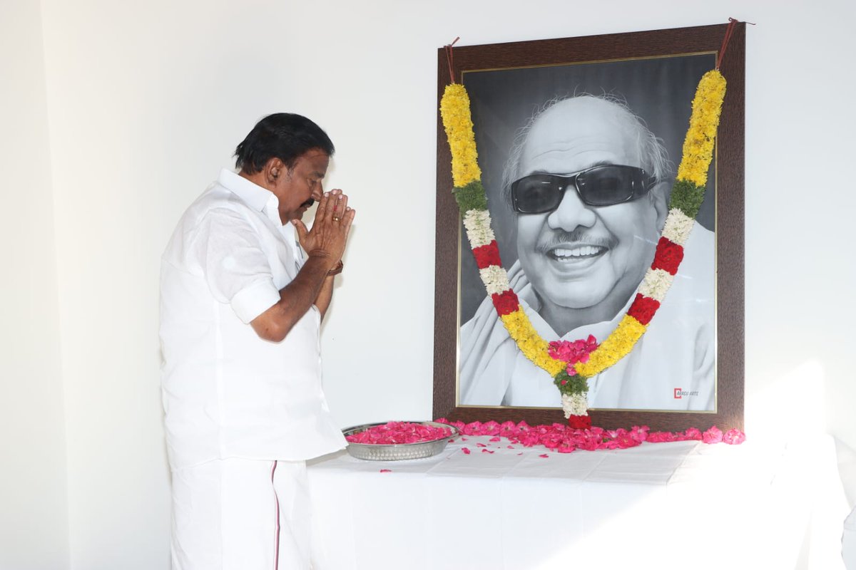 KN_NEHRU's tweet photo. மக்கள் பணியில் நம்மையெல்லாம் வளர்த்தெடுத்து என்றும் நம்மை வழிநடத்தும் என் அன்புத் தலைவர் முத்தமிழ் அறிஞர் டாக்டர் கலைஞர் அவர்களின் 103 வது பிறந்தநாளை முன்னிட்டு சென்னையில் உள்ள எனது இல்லத்தில் நம் கலைஞரின் திரு உருவப் படத்திற்கு மலர் தூவி மரியாதை செலுத்தினேன். 

உடன்பிறப்பே என்னும் ஒற்றை வார்த்தையால் உலகத் தமிழர்களை கட்டிப்போட்ட நம் கலைஞரின் புகழ், காலம் உள்ளவரை நிலைத்திருக்கும்..!

#KalaignarForever