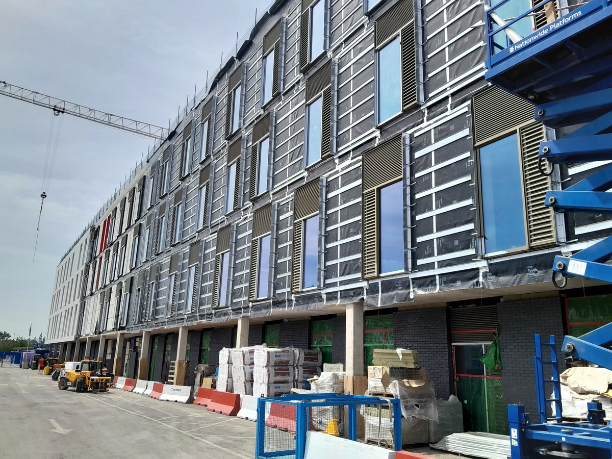LongworthFacade's tweet photo. Progress photos from Royal Shrewsbury Hospital where we are delivering roof, facade and louvre packages for VINCI Building UK 

#shrewsbury #roofing #cladding #constructionuk #rainscreen #louvres #greenroofing #blueroofing #facade https://t.co/1YmAlftUT5