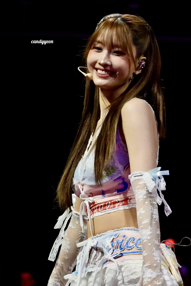 candyyeon_'s tweet photo. 260531 AMSTERDAM

#TWICE #트와이스 #MOMO #モモ #모모 
#TWICE_THISISFOR_WORLD_TOUR https://t.co/CQ0xZeiKPP