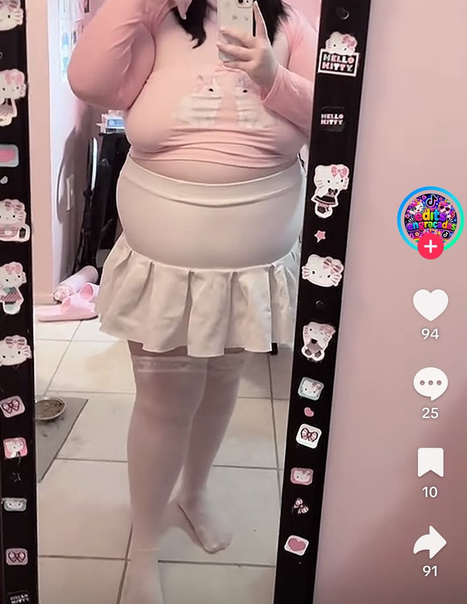 dumbtenshicaos's tweet photo. Na minha cabeça fico assim em qualquer roupa quando vou sair de casa https://t.co/zl7NKcetmW