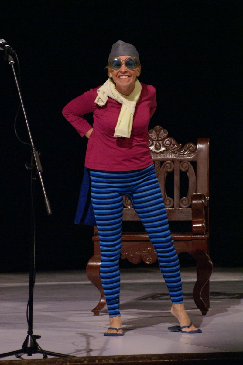 grupokomotu's tweet photo. "Las polillas" (sketch), Teatro Guaso (2012).
#GrupoKomotú #HumorCubano #Komotú https://t.co/W3Sxy83xon
