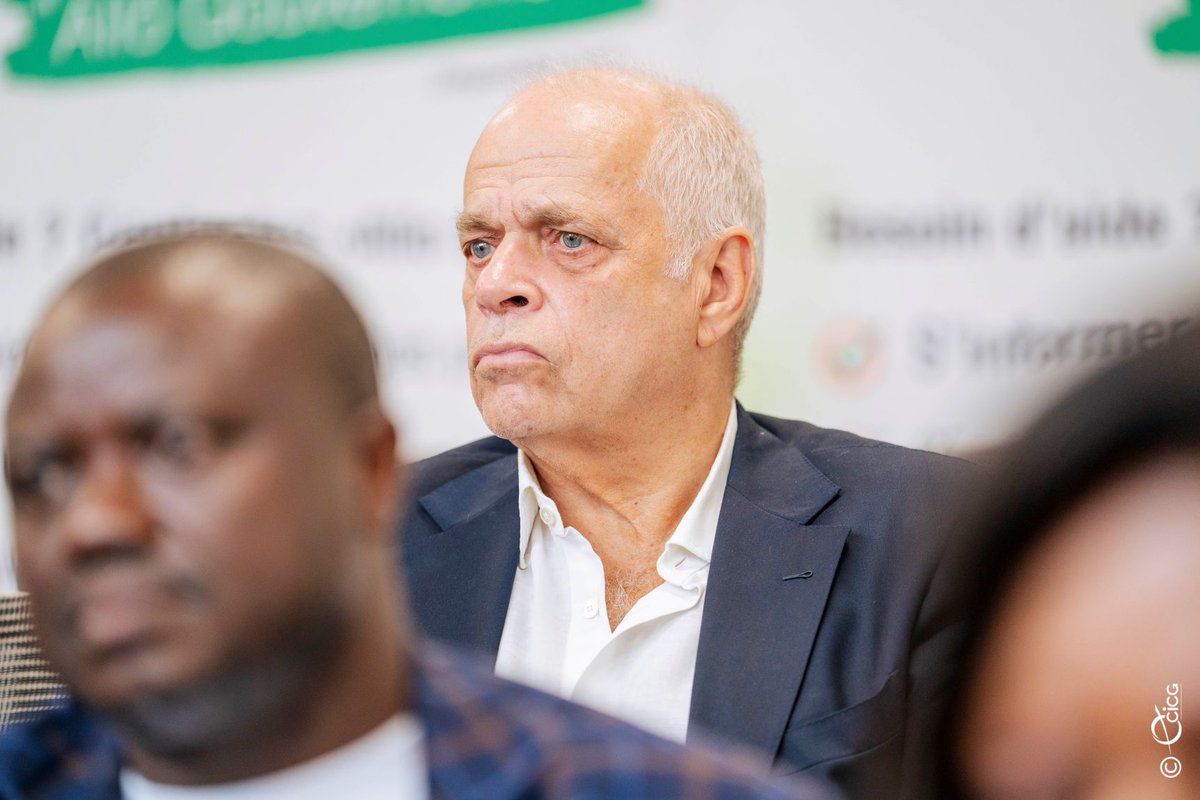 Gouvciofficiel's tweet photo. #Société | Publicité : Le secteur contribue à 1% au PIB national, soit une trentaine de milliards de FCFA

Abidjan, le 02 juin 2026 – Le secteur de la publicité contribue à hauteur de 1% au Produit Intérieur Brut (PIB) de la Côte d’Ivoire. L’information a été donnée par Alassane Koné, Conseiller technique au Conseil Supérieur de la Publicité lors de la tribune d’échanges hebdomadaire « Tout Savoir Sur » (TSS), organisée par le Centre d’Information et de Communication Gouvernementale (CICG), ce mardi 02 juin 2026, à Abidjan-Plateau, autour du thème : « La régulation du secteur de la publicité en Côte d’Ivoire ».

« Aujourd'hui, le marché de la publicité est estimé à 1% du Produit Intérieur Brut (PIB), soit environ une trentaine de milliards de FCFA », a affirmé le collaborateur du ministre Amadou Coulibaly. 

En savoir plus : https://t.co/FwdNlNfZk4

#CICG #GouvCI
