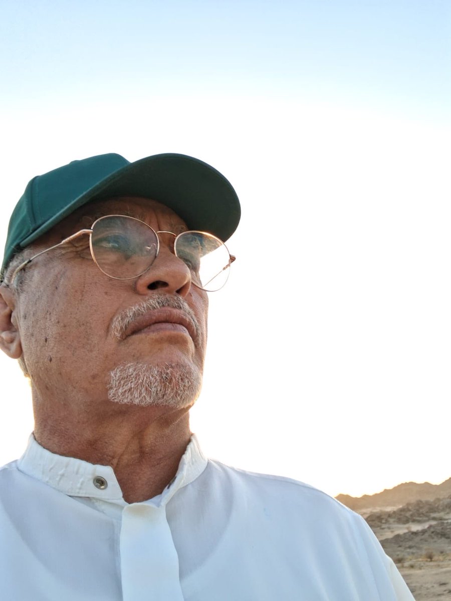 algthrade's tweet photo. محمد بن عبدالله القثردي
أخي الكبير سنًّا وقدرًا،
 وإن لم تجمعنا أم واحدة، فقد كان من أبرّ الناس بوالدتي رحمها الله. أسأل الله أن يغفر لوالدتي ووالدته، وأن يجزيه خير الجزاء على برّه وإحسانه، وأن يديم عليه الصحة والعافية، ويبارك له في عمره وعمله وأهله. https://t.co/YsFRk8sz9y