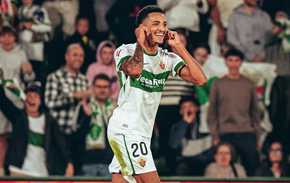solofichajes123's tweet photo. El @ElcheCF recibe una oferta de 22 millones de euros de la Premier League por su delantero Álvaro Rodríguez

▪️Desvela @MatteMoretto que Hull City y Bournemouth pugnan por su fichaje https://t.co/TFxK1LJ1gS