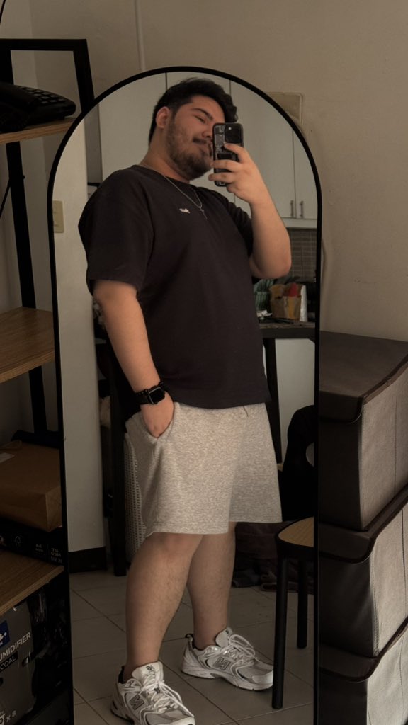 sojustrawbear's tweet photo. fit check 

comfy lang for today https://t.co/Rl4Lmpf1FR