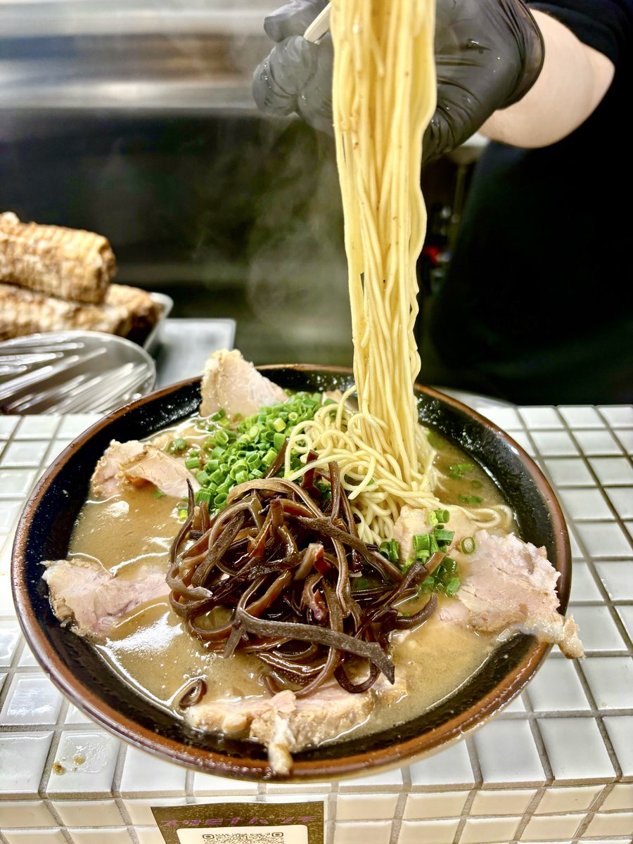 stapan888's tweet photo. OPENから半年立ち日々失敗を繰り返し勉強させて頂いてます😎どんとこい家では出来なかった事、やらない事、真逆をいくスタイルでスタミナパンチだからこその可能性としてどんどん挑戦していきます‼️近日中に豚骨ラーメンをレギュラー入りさせたい❤️ https://t.co/ev091cqvuT