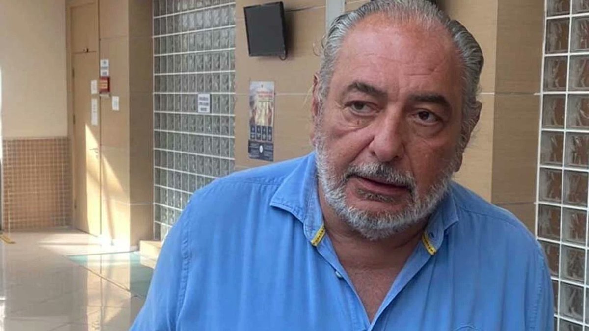 HaberVakti's tweet photo. Gazeteci Reha Muhtar, Bodrum'da hayatını kaybetti
https://t.co/nzUZAhUd5Y https://t.co/keFVtKtNoD