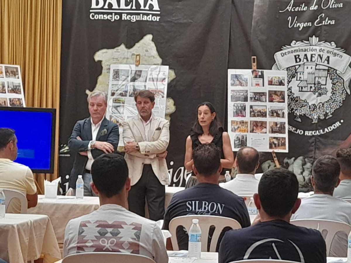 ACORACORDOBA's tweet photo. La Asociación Empresarial de Almazaras Industriales de Córdoba colabora con el Consejo Regulador de la D.O. de Baena para formar a nuestros Maestros de Molino, dado los grandes problemas que tenemos para encontrar personal cualificado que trabaje en las almazaras. https://t.co/Bt92d6knXG
