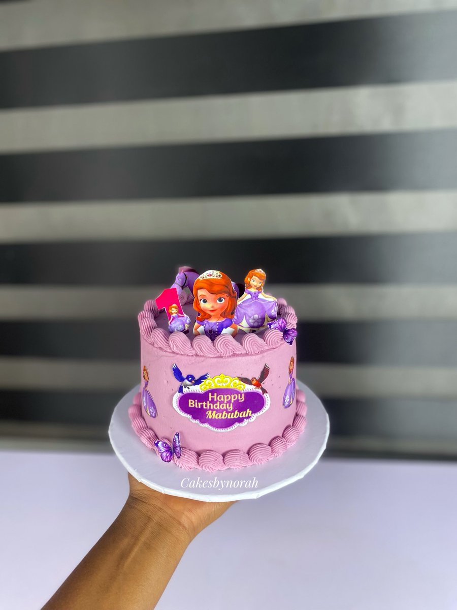 Cakesbynorah's tweet photo. Sweet moments deserve beautiful cakes.

Category: Bento cake

For bookings or enquiries: Send us a dm or click the link in our bio. https://t.co/CQpV9sJo2Y