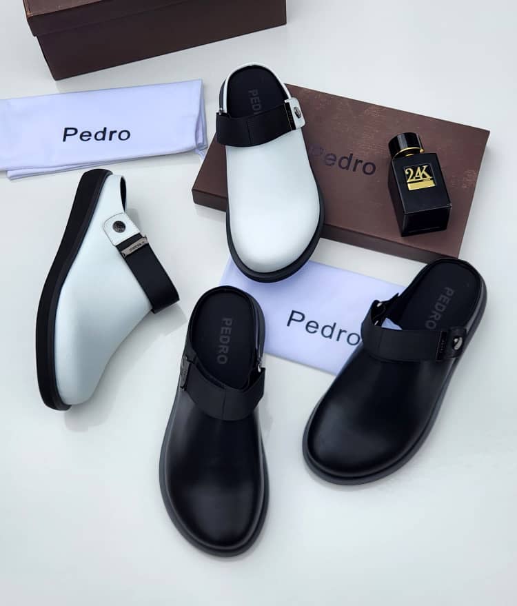 drealtamar's tweet photo. Top quality slides
💫All are fully boxed 
Availabile in size 40-46
💫 Frame 1: 55000
💫 Frame 2-4: 45000
Delivery nationwide https://t.co/594tLTCP9U