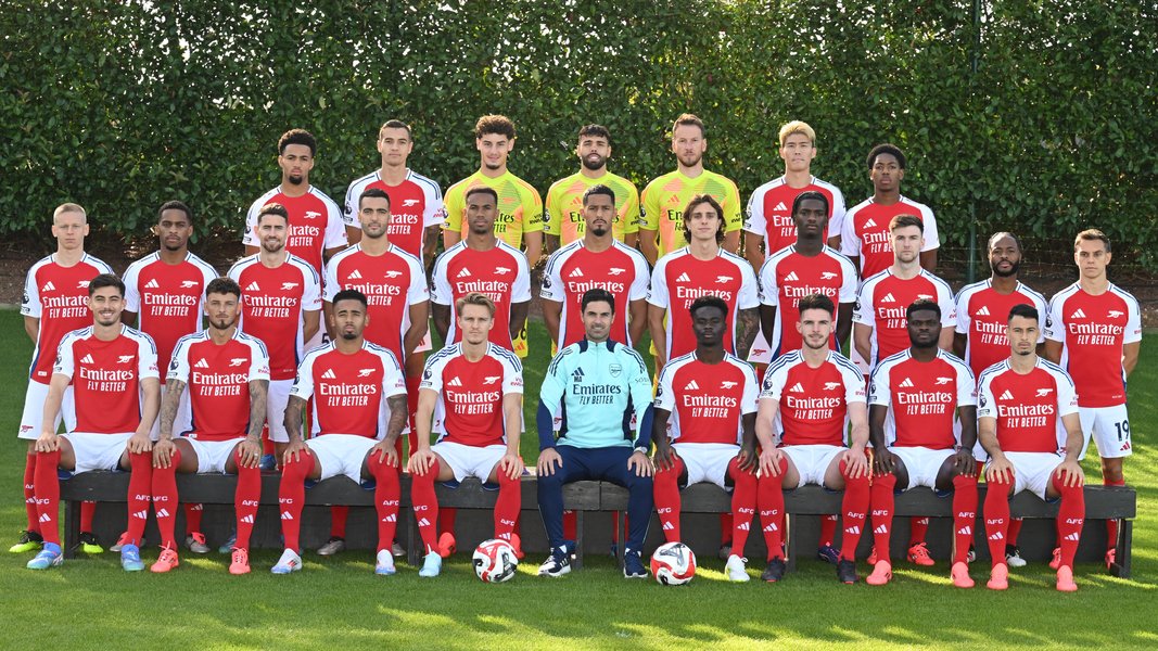 Ciaran_NotBot's tweet photo. Squad depth analysis continues into midfield 

https://t.co/tC9WhGjaTl

https://t.co/bAuHMD4vH3

@LouisDunford I play your story of the Angel at the end if I need to remove that please let me know https://t.co/TbxBG0aGIJ