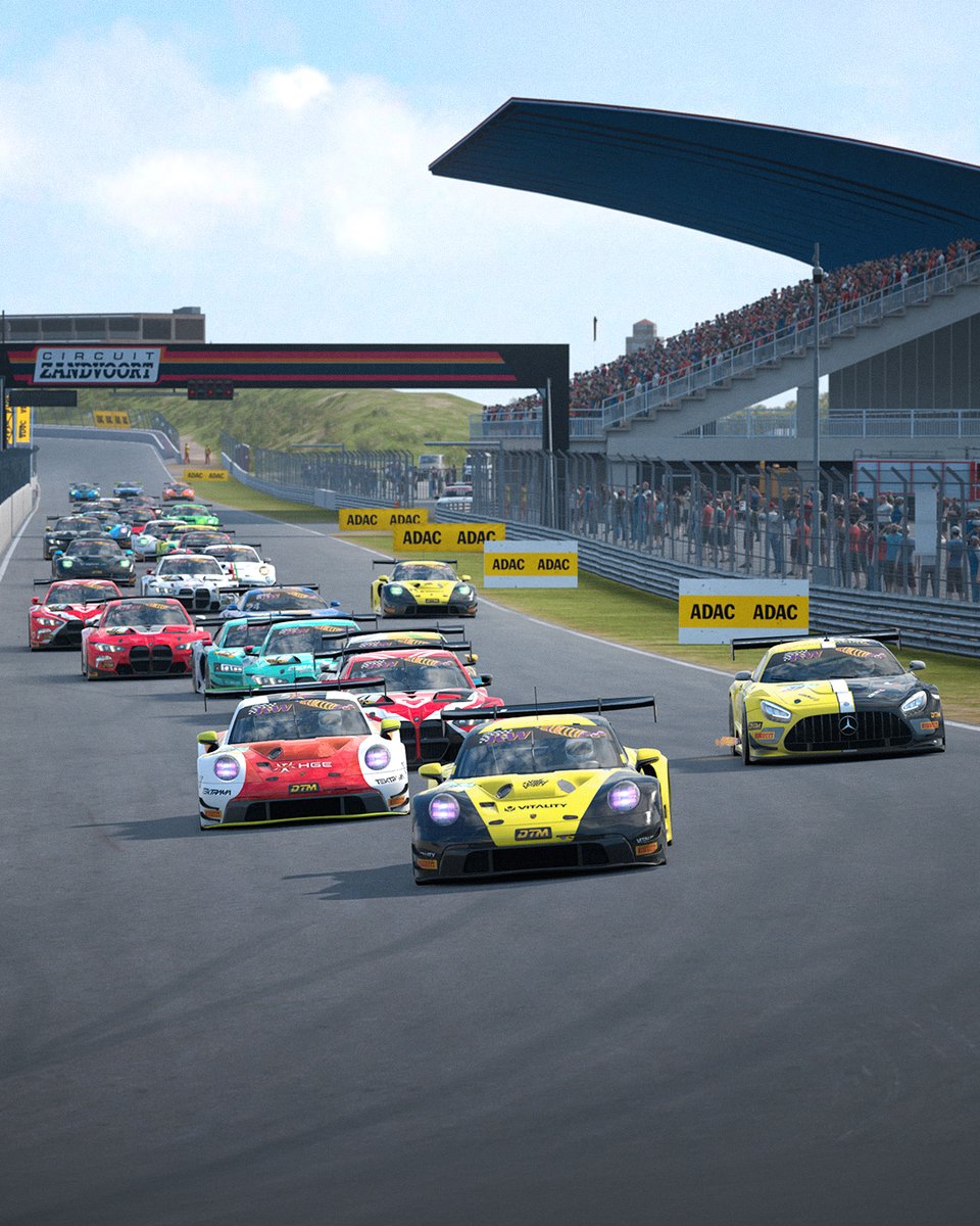 RaceRoom tweet media