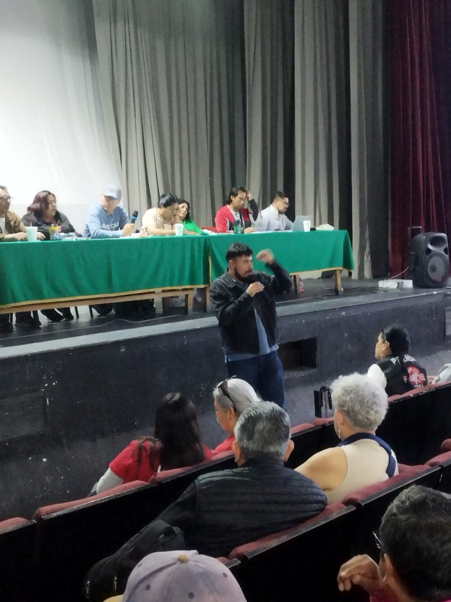 fjcmexico's tweet photo. El Partido Comunista y la Juventud Comunista con el magisterio combativo.

Saludo del PCM y el FJC a la Asamblea Nacional Representativa de la CNTE. El triunfo de la CNTE significaría un paso importante en el triunfo de toda la clase obrera por la recuperación de sus derechos. + https://t.co/ARsu2IpvvN