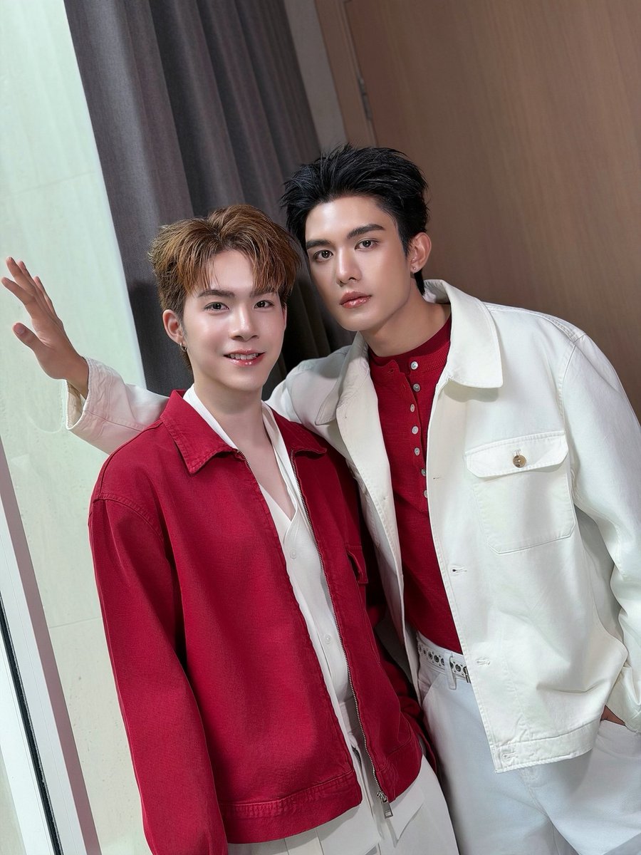 DomundiTV's tweet photo. พบกับ “เน็ต” @netsiraphop และ “เจเจ” @jj_rcp ได้ในงาน Wrapped in Scent with Net JJ ✨

#LaundrinxNetJJ https://t.co/jXxzixWkKG