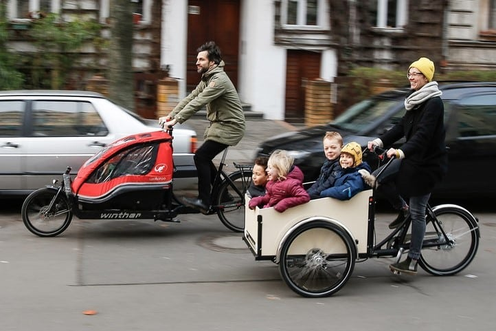 GPB80's tweet photo. @va20531 La promotion de mobilité pour le vélo au travail concerne le flamand bruxellois qui habite à 500m de son lieu de travail. Même chose pour le 30km/h, c'est pour eux aussi. https://t.co/iZPvH7lDAq