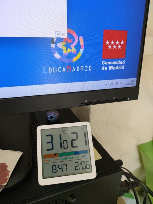 CCOOMadrid's tweet photo. 🌐 En @gacetinmadrid: 

Aulas a 35ºC: CCOO denuncia ante Inspección de Trabajo el calor en los colegios madrileños 

🔗 https://t.co/3eBnnN55VT